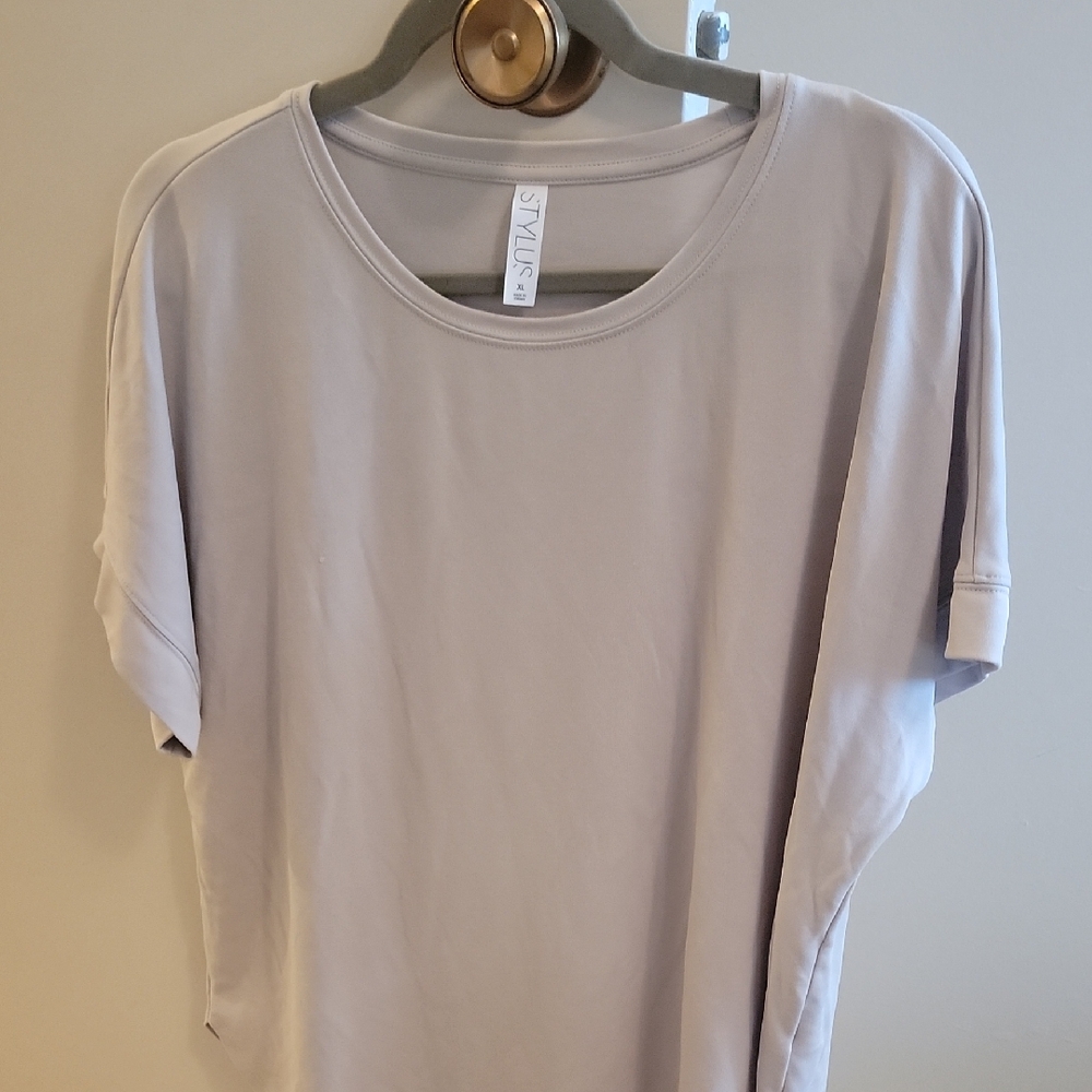 STYLUS Women's Soft Beige Short Sleeve Tee Size XL